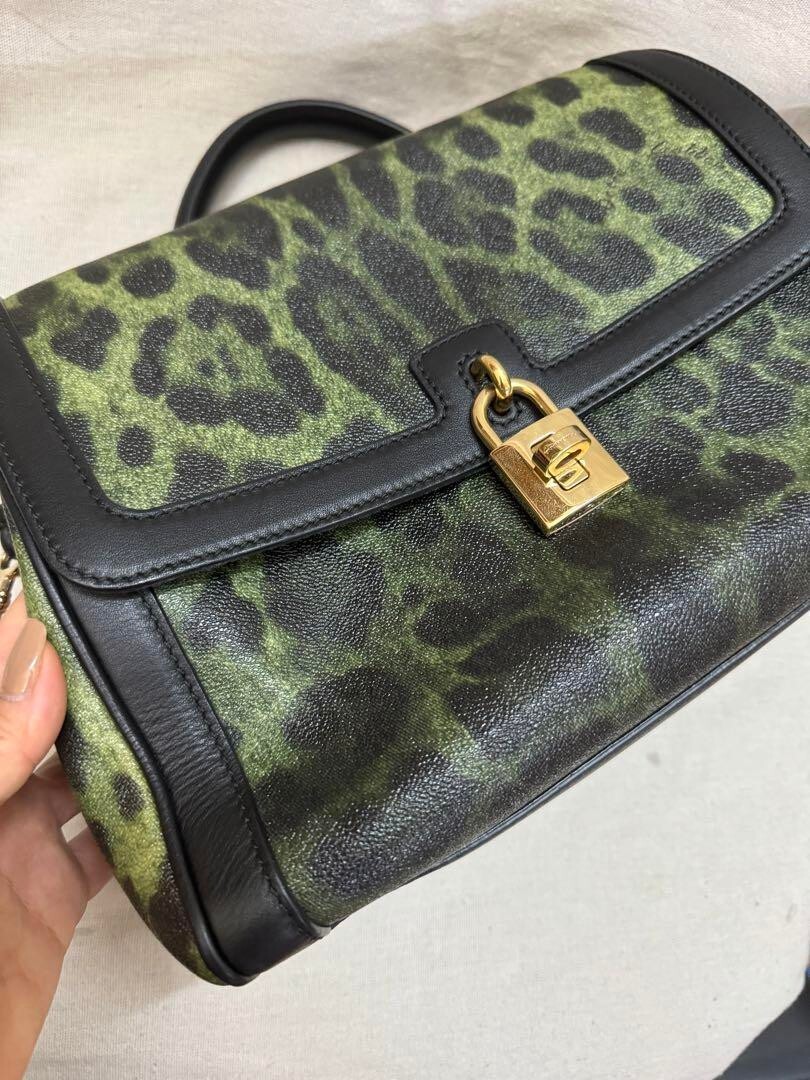 Dolce & Gabbana D&G Leopard Padlock Turn Lock Chain Hand Dolce & Gabbana D&G Leopard Padlock Turn Lock Chain Hand