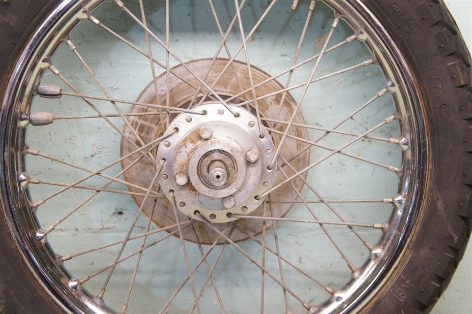 1974 Triumph Trident T150V T150 150 E T T150T 750cc Triple *1997 FRONT WHEEL  - Image 4 of 4