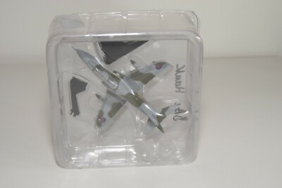 A8 1:144 ALTAYA AIRPLANE BAE HAWK GREEN-GREY NEAR MINT BOXED