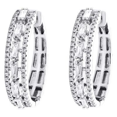 10K Weißgold Rund & Baguetteschliff Diamant Reifen 0.95 " Zacken Set Ohrringe 1 - Bild 1 von 4