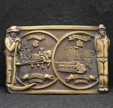 WD13109 VINTAGE 1970s  INTERNATIONAL HARVESTER  FARMING BRASS BELT BUCKLE