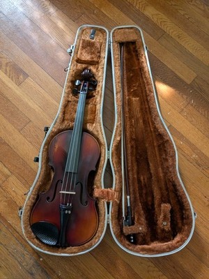 1920s Jackson Guldan violin 4/4 , bow and case included
