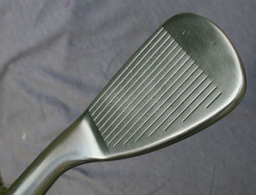 Titleist DCI 962 # 9 Iron Dynamic Gold S300 Stiff Flex Steel - Picture 2 of 4