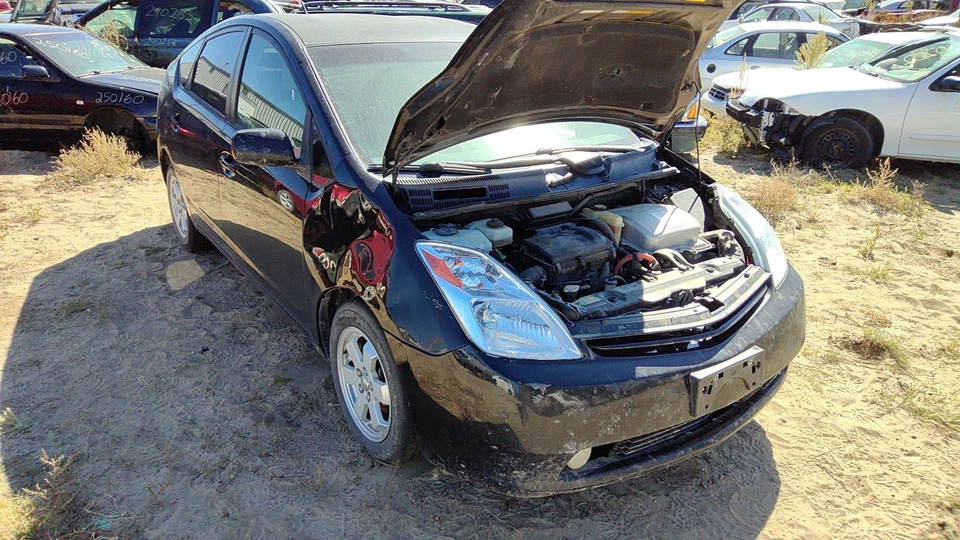 Conjunto de culata Toyota Prius 2004-2009 OEM 1,5 L 1110121062 Foto 2 de 4