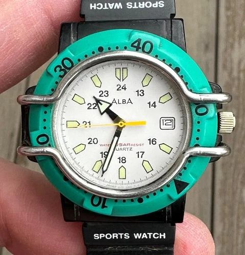 Vtg Seiko Alba Diver style 10 Bar Men's Qtz Watch V532-6C20 Used See Description