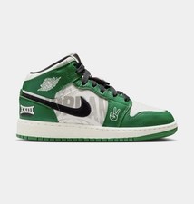 NWT - Nike Air Jordan 1 Mid SE Overbranded GS