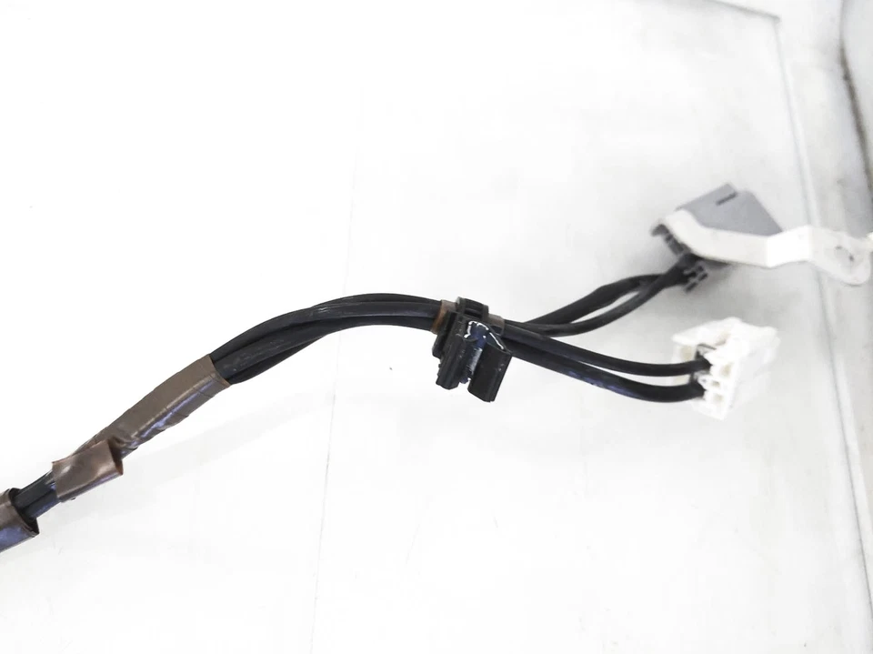 2020 丰田卡罗拉 Le Sedan 车顶导航 GPS 天线 86880-06010 — 第 2/4 张图片