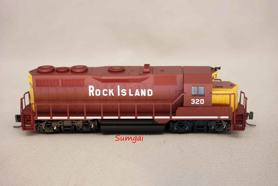 MTL 981 01 101 Rock Island GP35 locomotive 320 Z Scale Z Gauge Micro-Trains Line - Image 4 of 4