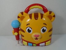 2017 JAKKS PACIFIC--DANIEL TIGER'S NEIGHBORHOOD--SING ALONG MACHINE LOOK