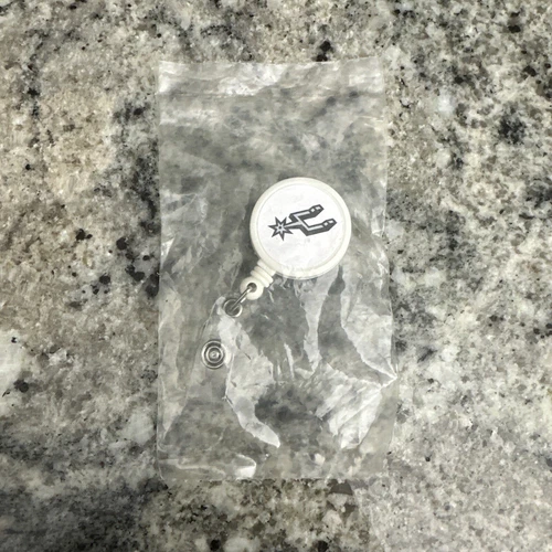 SAN ANTONIO SPURS RETRACTABLE ID BADGE HOLDER - NEW