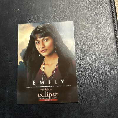 B51c The Twilight Saga Eclipse 2010 #104 Emily Tinsel Korey