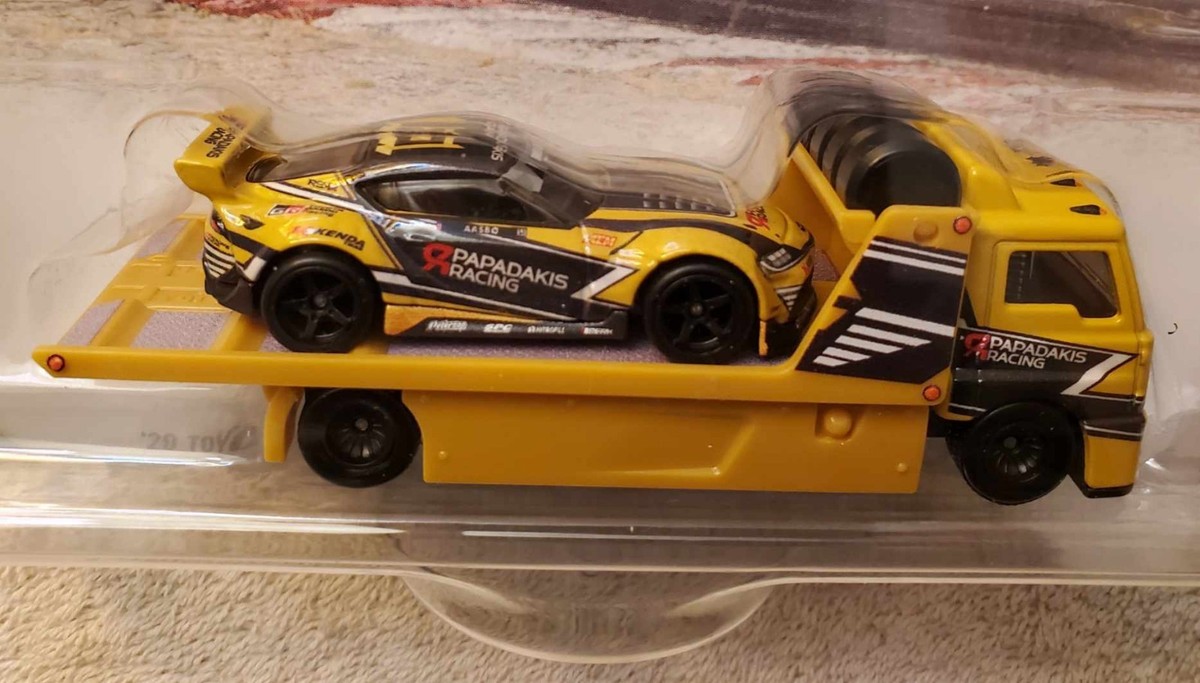 Hot Wheels 2020 TOYOTA GR SUPRA + FLEET STREET, Gold, Hauler, Team