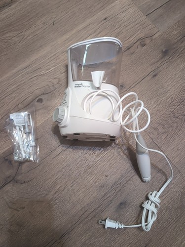 Waterpik Zahnseide mit nagelneuen Aufsätzen