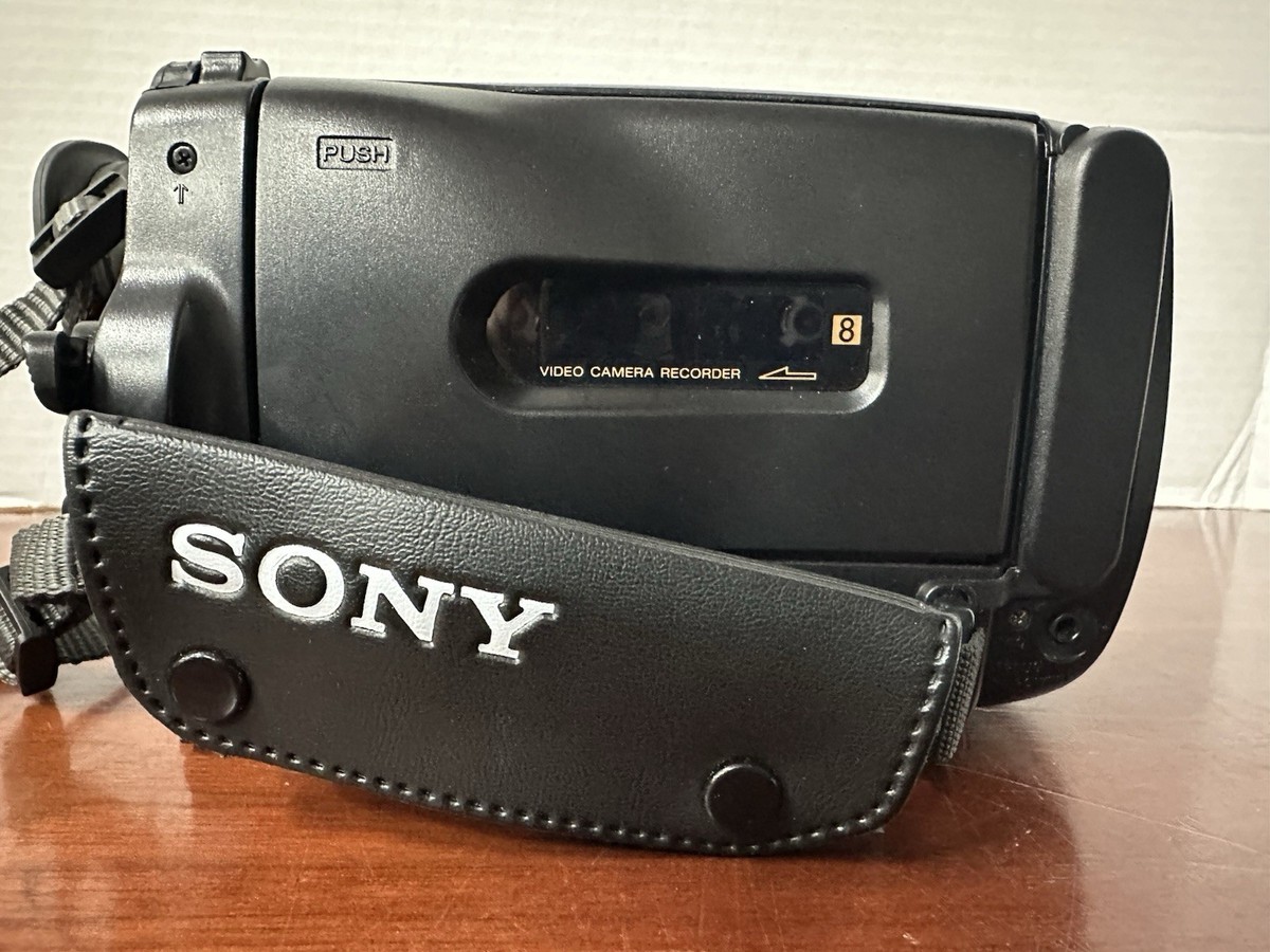 Mint Sony Handycam CCD-TRV21 8mm Camcorder Bundle W/box Tested And