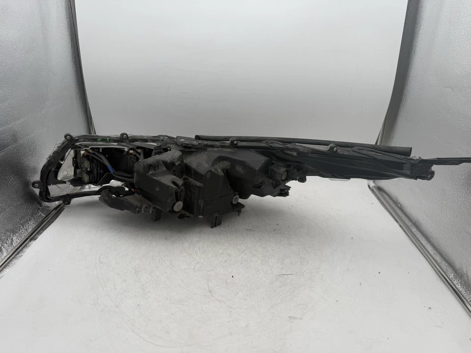 ✅✅TOYOTA OEM 2017-22 Prius Prime Lámparas Delanteras Componentes Faros 8114547801✅ Foto 3 de 4