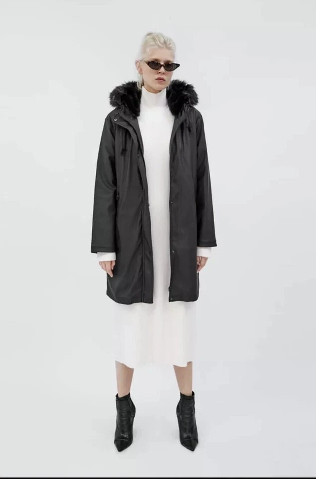 Zara Black Textured Padded Hooded Raincoat Size M UK12 Bnwt # P60M - Image 4 of 4