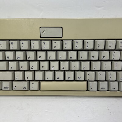 Vintage Apple Keyboard M0116 for Macintosh SE IIGS ADB Desktop Bus