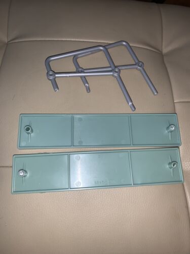 Mattel Monster High Bleachers gebrochene Scharniere siehe Bilder! Klapp Schule Blau Set - Bild 3 von 8