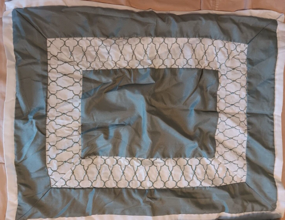 Bedding Set Twin Coverlet 66x88" Sham 21x27" Oblong 12x18" Square Pillow 18" Lot - Image 3 of 4