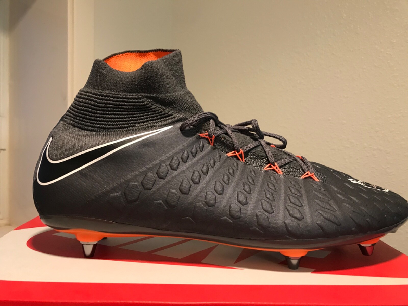 nike hypervenom pro