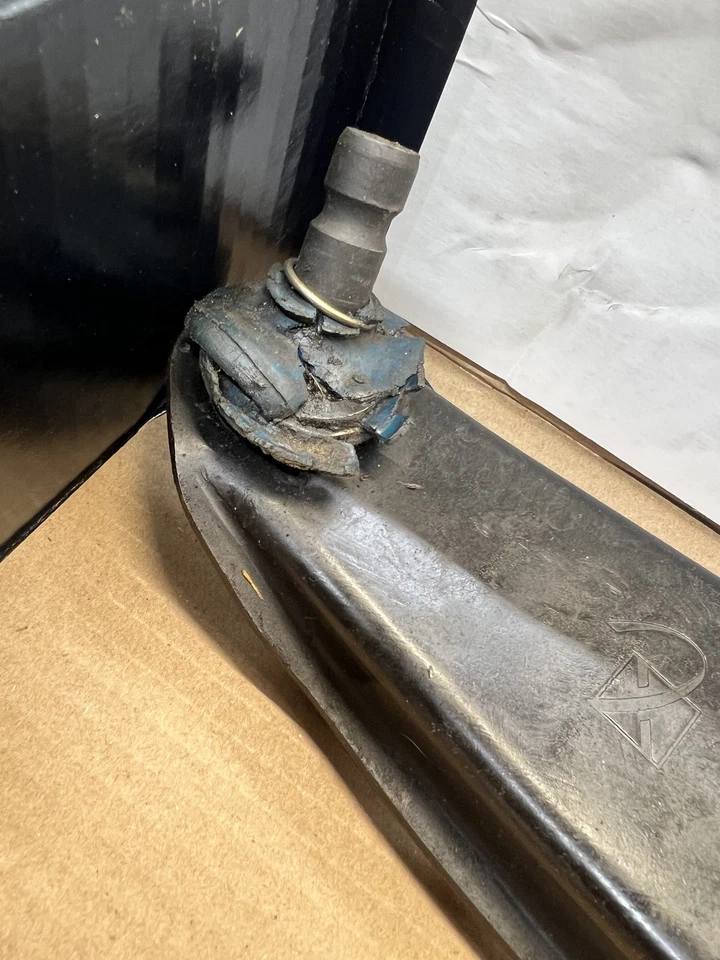 Brazo de control inferior izquierdo del conductor delantero para Chevrolet Geo Metro 95-01 Foto 4 de 4