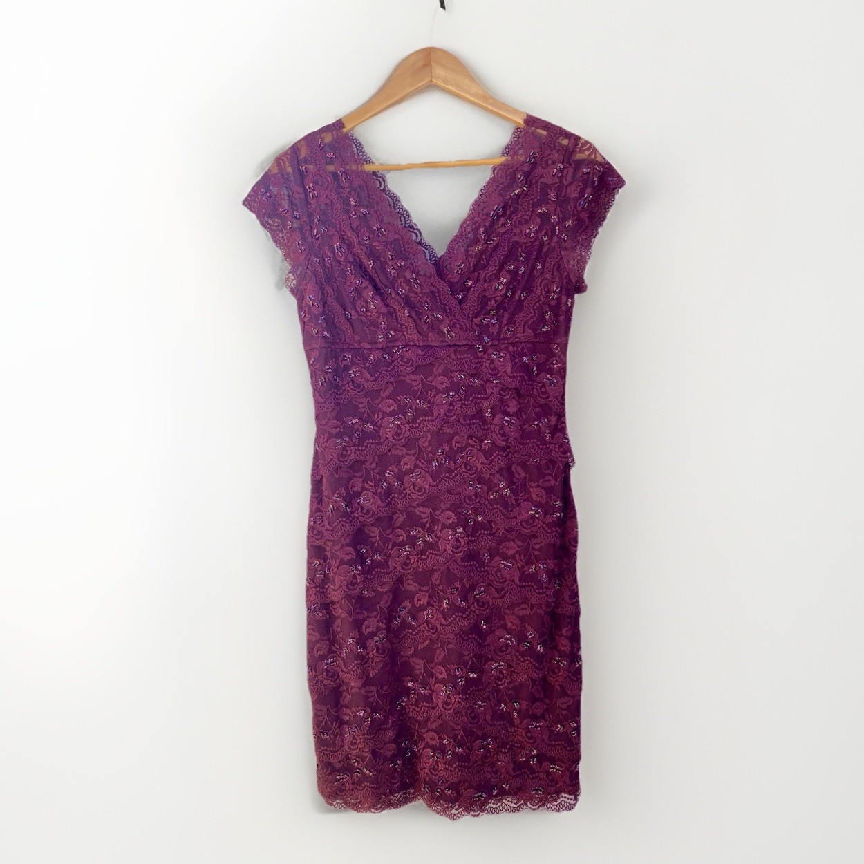 PARTY dress LACE BEADED BODYCON FLIRTY FUN Midi Purple SIZE 8P