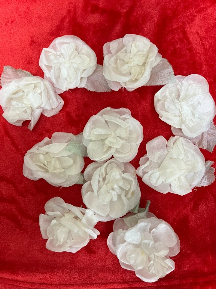 Vintage addition to a hat or dress. - Image 2 of 4