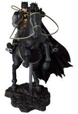 MAFEX No.205 BATMAN & HORSE  The Dark Knight Returns  Figure Medicom Toy New