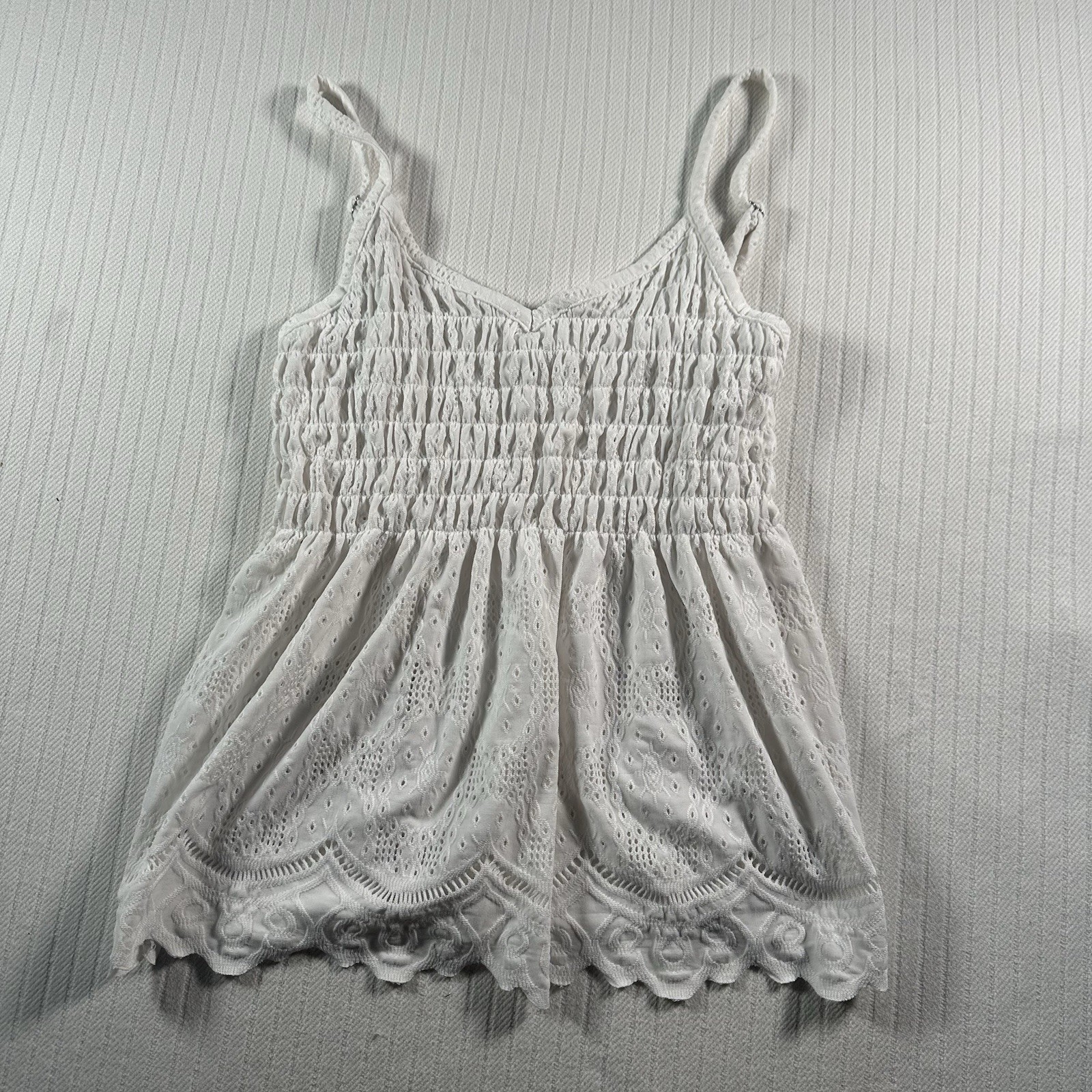 KIRIOUS Los Angeles Women’s Large White Eyelet Lace Tank Top Boho Smocked Cami