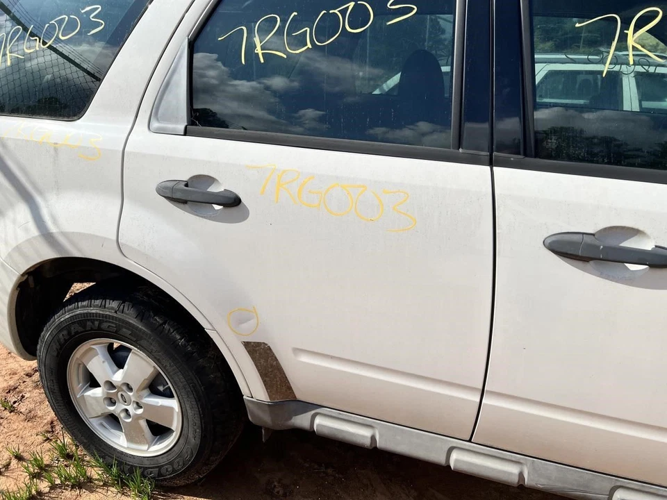 Hood Fits 08-12 ESCAPE 104871907 Foto 3 de 4