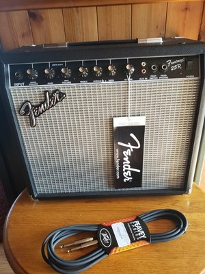 Fender Frontman 25R Amp 120V 75W Type PR 498 With Cables Amp Has Never Been Used
