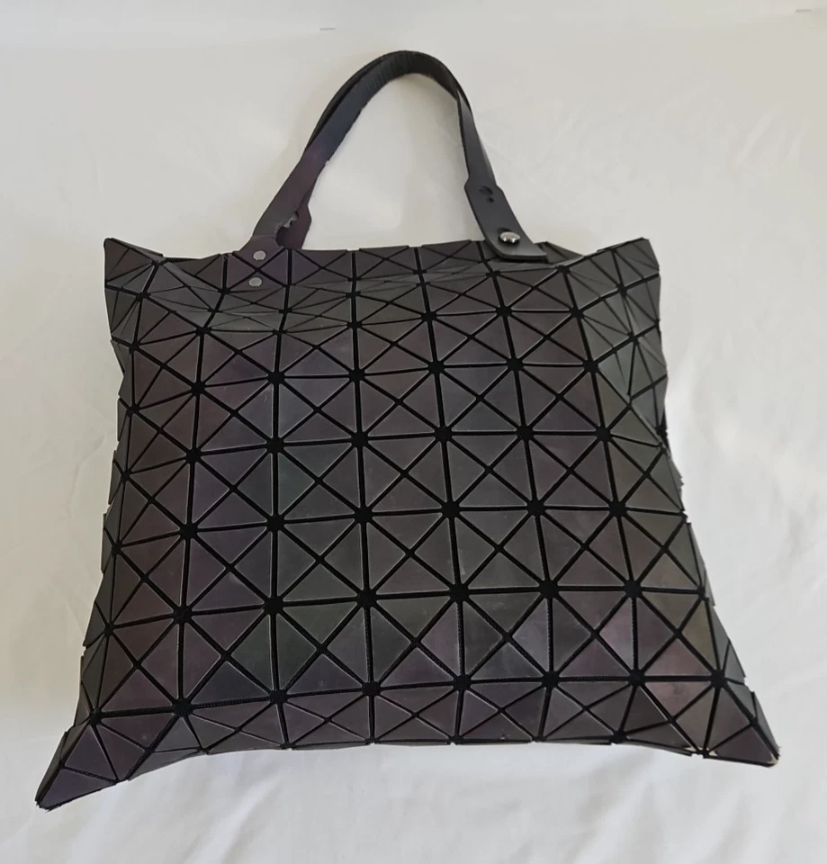 Baobao Issey Miyake Geometric Tote Bag Iridescent Shoulder Bag 14x14x5 *flaws - Image 3 of 4