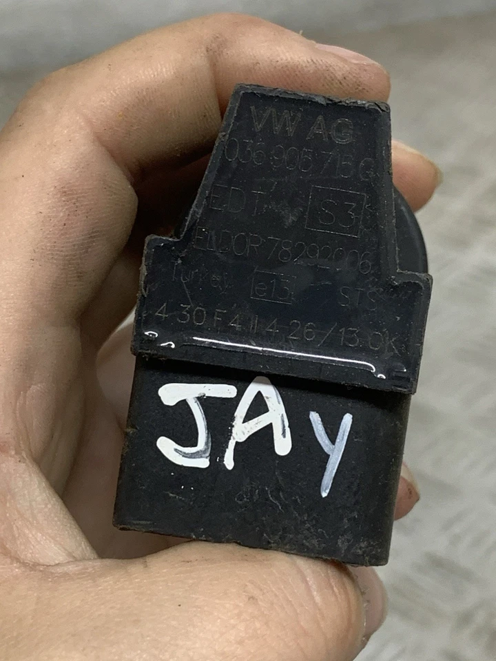 VW Polo 6R Mk5 Ignition Coil Pack 036905715G - Image 3 of 4