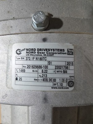 New Nord Drivesystems SK 372.1F N180TC gear reducer box