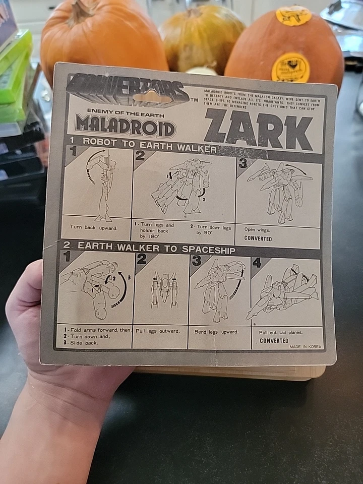 NEW 1984 Convertors Defender Zark Maladroid Transformer Red Variant RARE - Image 2 of 3