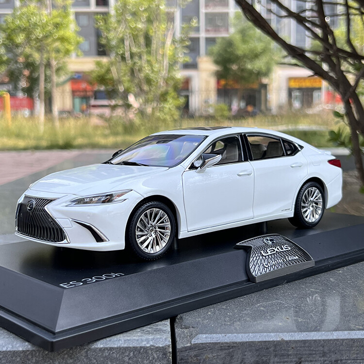 1/18 Toyota Lexus ES 300 ES300h Diecast Car Model Toy Gift