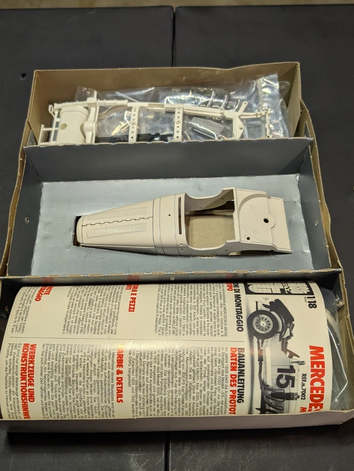 KIT MODELO METAL FUNDIDO BURAGO 1:18 MERCEDES SSKL MILLE MIGLIA Nuevo Foto 2 de 4