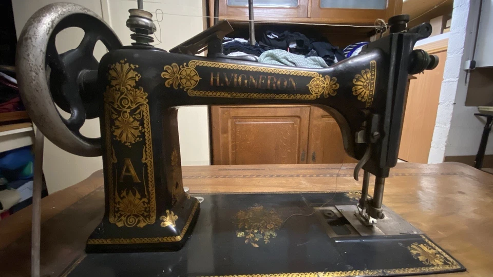 Machine À Coudre Ancienne Vigneron - Photo 4/4