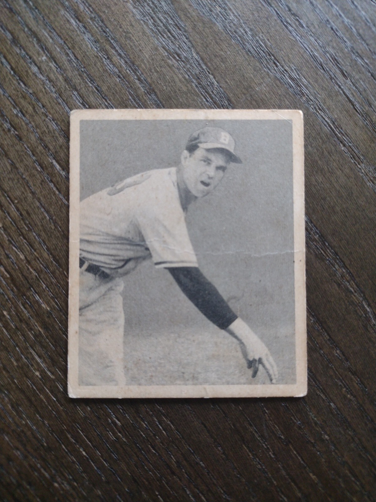 1948 Bowman #12 Johnny Sain Rookie Boston Braves Decent Centering/Crease