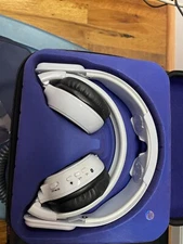 braintap headset and glasses