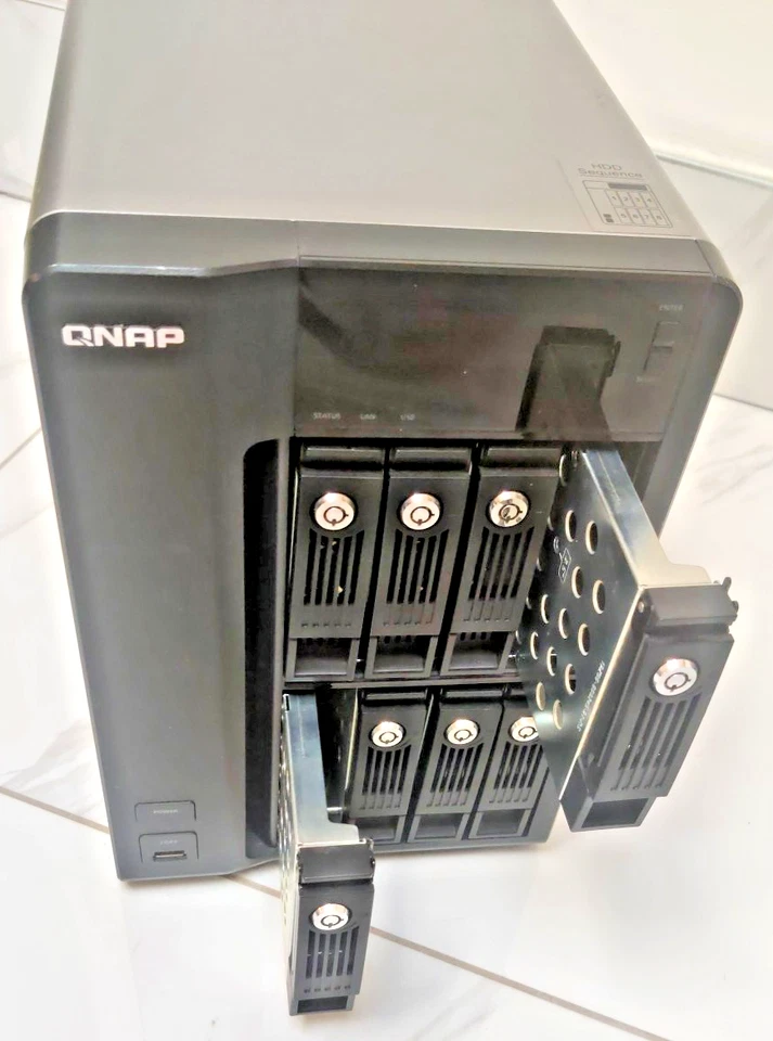 QNAP TS-809 Pro Turbo NAS Server 8-Bay  No HDD (6TB x 8 48TB Supports) - Image 2 of 4