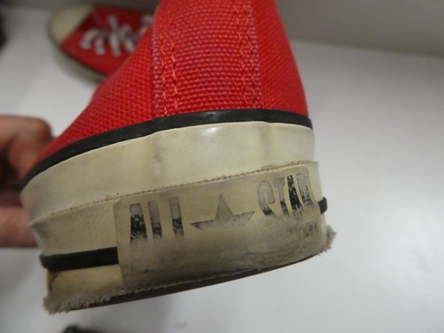 PAIR RED CANVAS CONVERSE ALL STAR UNISEX HIGH TOP SHOES GOOD USED CONDITION - Bild 5 von 14
