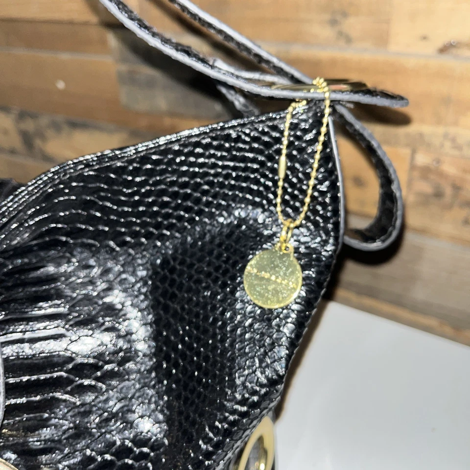 Bolso de mano Big Buddha negro años 2000 anillo tórico piel de serpiente charol cubo hombro. Foto 3 de 4