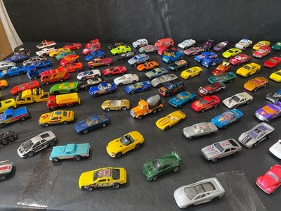 1:64 diecast car lot 118 cars truck mixed brands matchbox hot wheels etc.