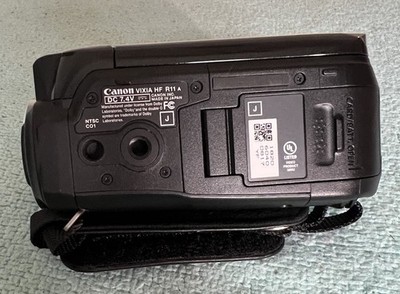 Canon VIXIA HF R11 HD Camcorder (Black) 32GB Built-in Memory- 20x
