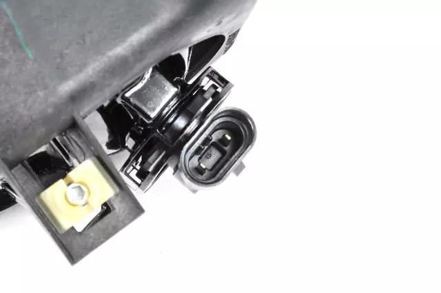 Faro antiniebla delantero del lado del conductor GM 15791433 genuino Foto 2 de 4