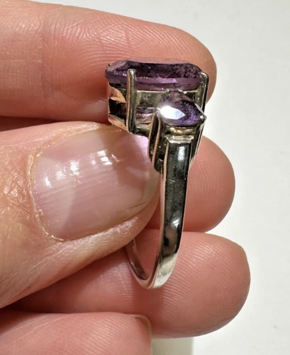 Argento D'Epoca Ovale Ametista Viola Sfaccettato Gemma Misura 8 Anello - Immagine 4 di 4