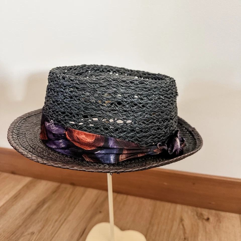 Antigo Cachecol Decorativo Masculino Adam Importado Macora Chapéu Fedora Palha Premier Preto - Imagem 2 de 4