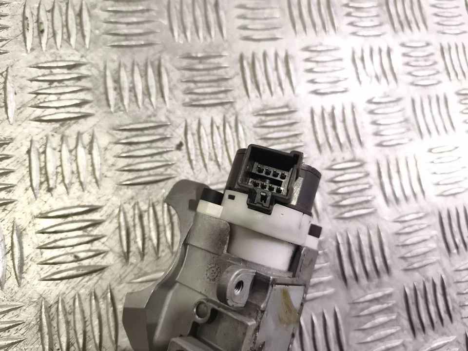 Volvo XC90 2007 Petrol Ignition barrel lock 8626324 TRA78712 - Image 2 of 4