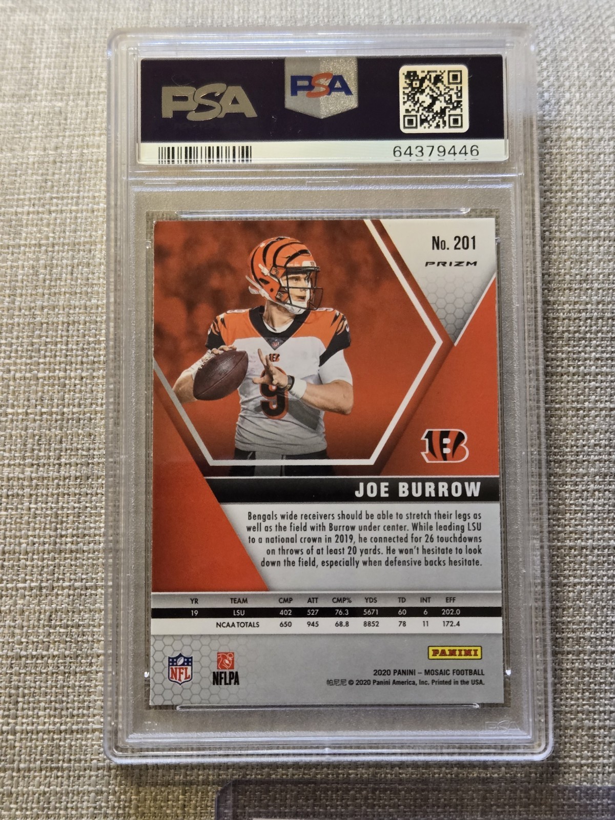 2020 Panini Mosaic - Rookies Joe Burrow #201 Silver Prizm (RC) view 3